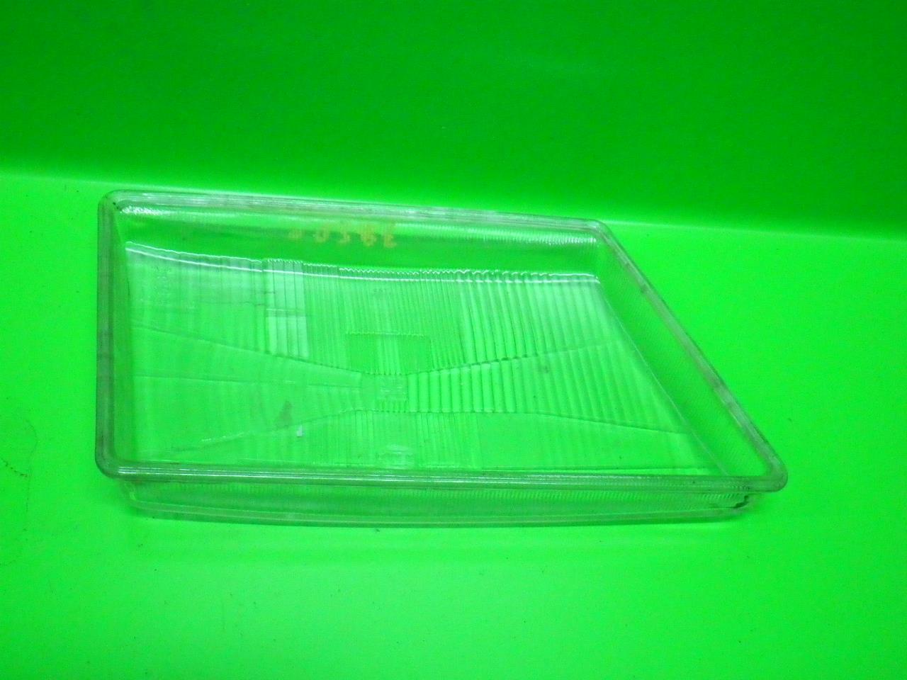 Światła przednie – szkło SAAB 9000