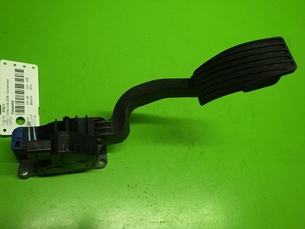 Accelerator pedal OPEL CORSA D (S07)