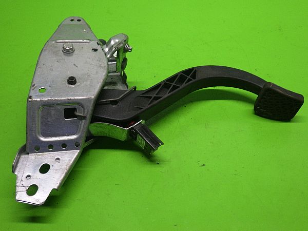 Clutch pedal OPEL ASTRA G Hatchback (T98)