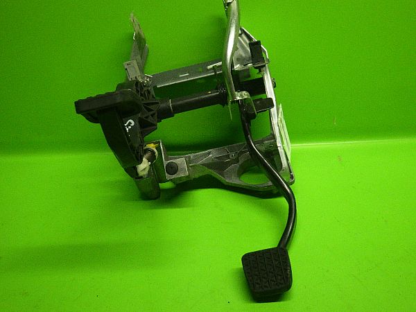 Pedal mounting - complete OPEL SIGNUM Hatchback (Z03)
