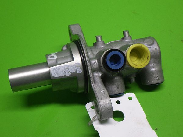 Brake - Master cylinder OPEL CORSA E (X15)