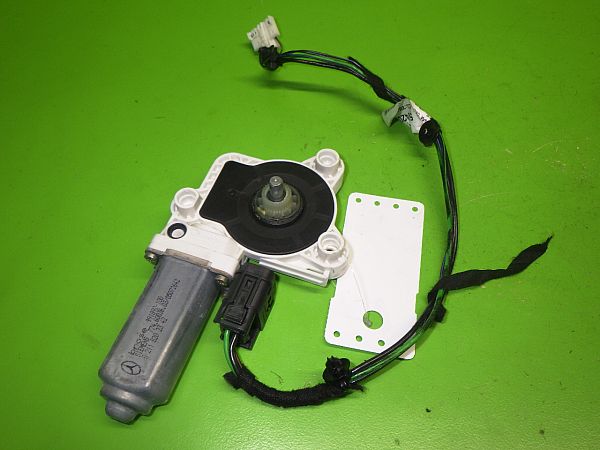 Window regulator motor MERCEDES-BENZ E-CLASS (W211)