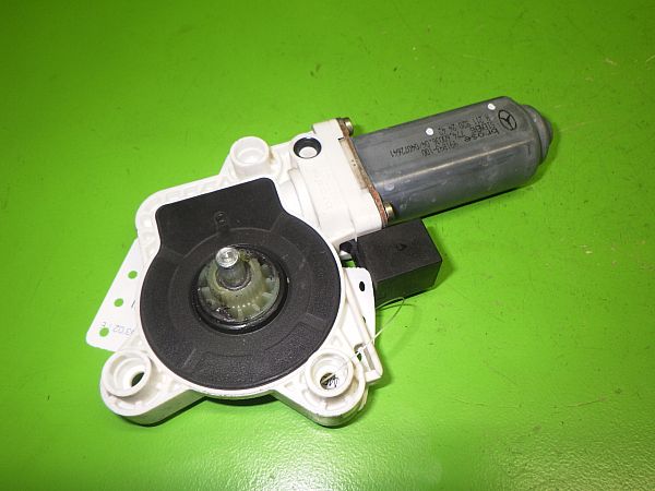 Window regulator motor MERCEDES-BENZ E-CLASS (W211)