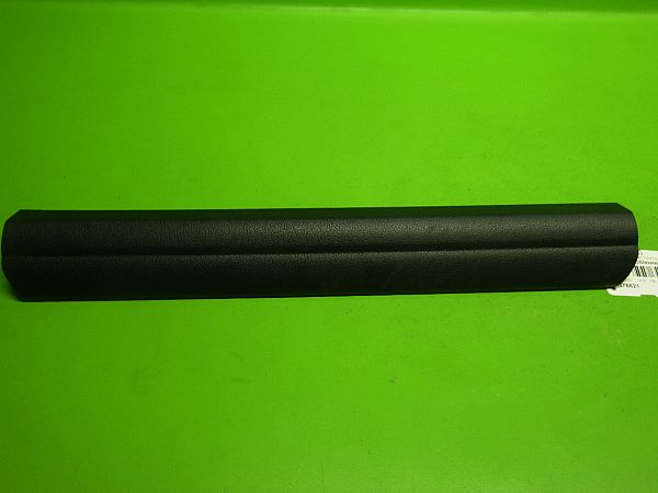 Front sill trim cover