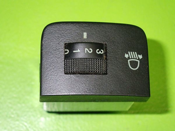 Switch - light adjuster HYUNDAI TUCSON (JM)