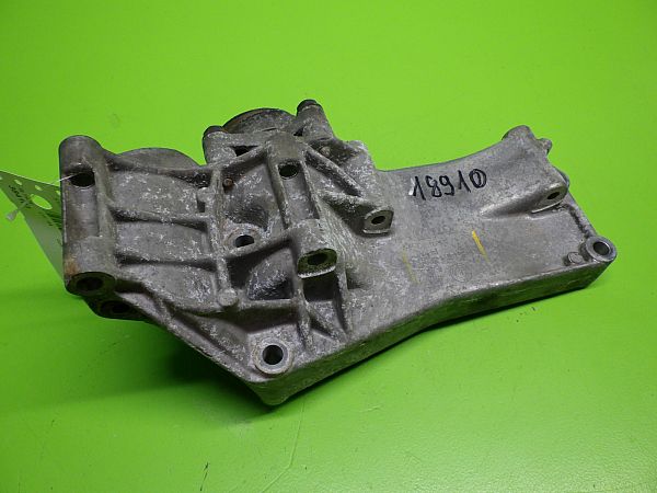 Łapa alternatora VW GOLF Mk III (1H1)
