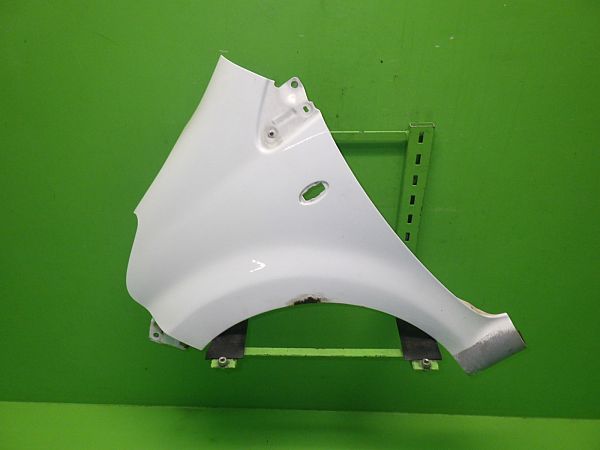 Front wing left TOYOTA AYGO (_B1_)