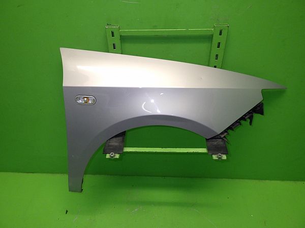 Front wing right SEAT IBIZA Mk IV ST (6J8, 6P8)