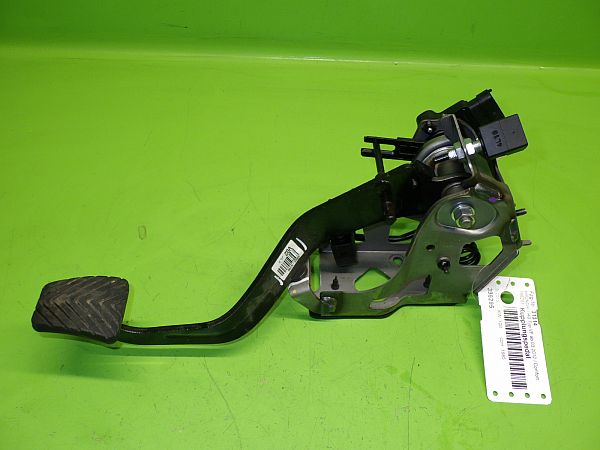 Clutch pedal HYUNDAI i40 CW (VF)