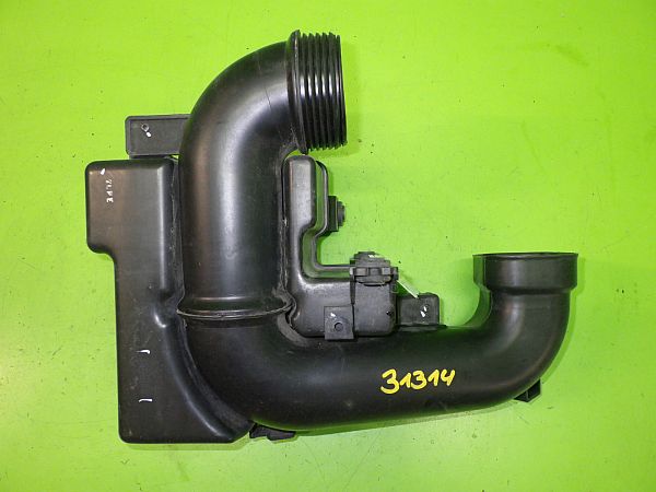 Filtr powietrza HYUNDAI i40 CW (VF)