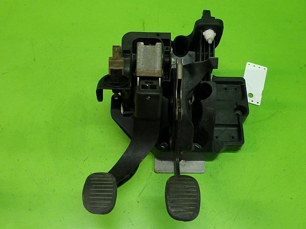 Pedal mounting - complete FIAT BRAVO II (198_)