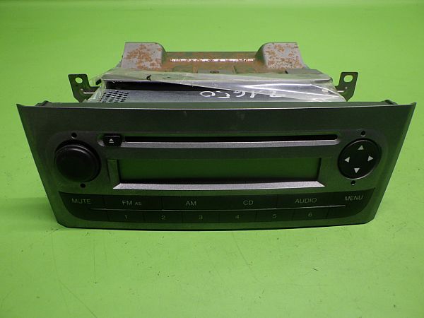 Wyświetlacz radia i akcesoria audio FIAT PUNTO (199_)