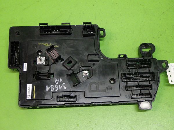 Moduł sterowania - różne TESLA MODEL 3 (5YJ3)