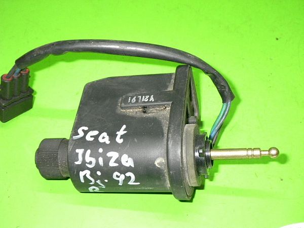 Light - adjusting engine SEAT IBIZA   (021A)