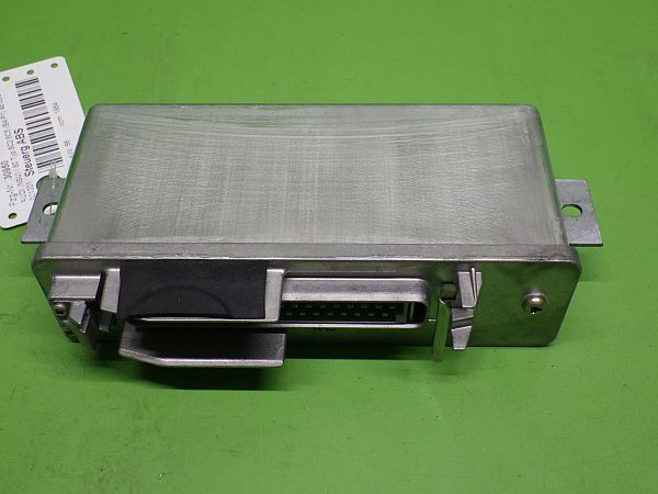 Boitier commande ABS AUDI 80 (8C2, B4)