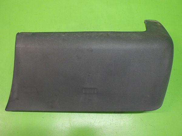 Rear bumper corner trim
