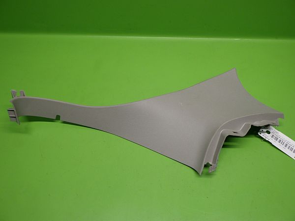 D pillar trim