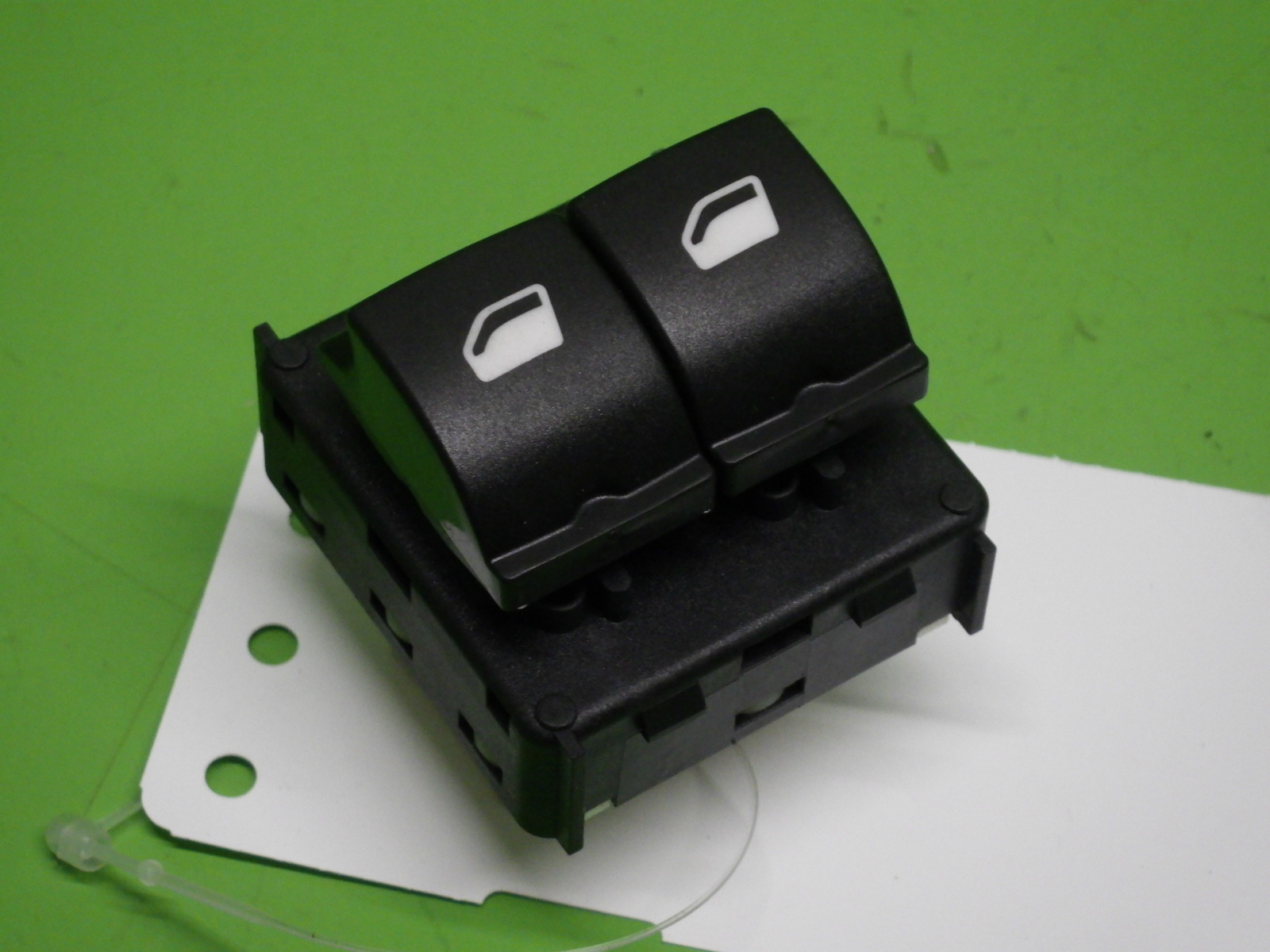 98-016-298-ZD : Switch - electrical screen heater and Switch 98-016-298-ZD : Switch - electrical screen heater and Switch