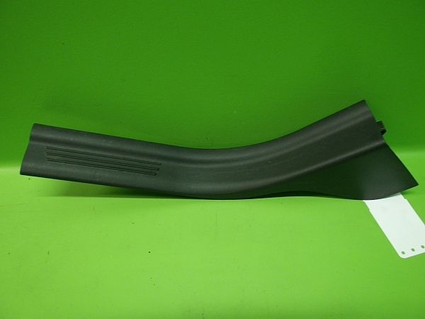 Panelliste VOLVO V50 (545)