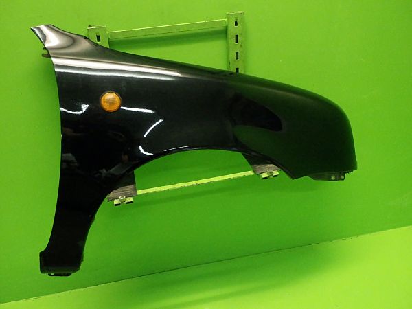 Błotnik przedni prawy NISSAN MICRA II (K11)