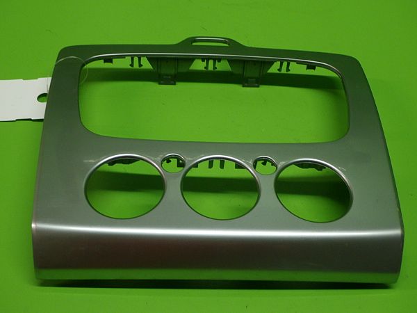Radio/CD/DVD/GPS head unit
