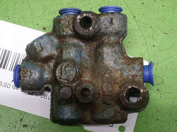 Lastenabh.bremskr.regler TOYOTA CARINA E VI (_T19_)