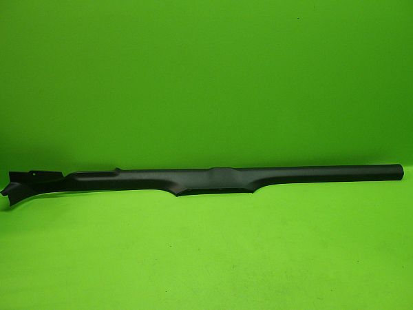 Sill moulding SKODA RAPID Spaceback (NH1)