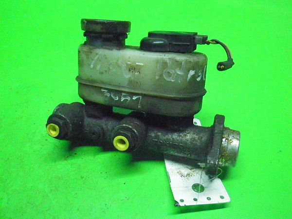 Brake - Master cylinder NISSAN PATROL III/2 Station Wagon (W260)