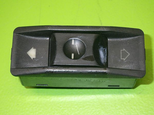 Przełącznik podnoszenia szyb BMW 5 (E34)