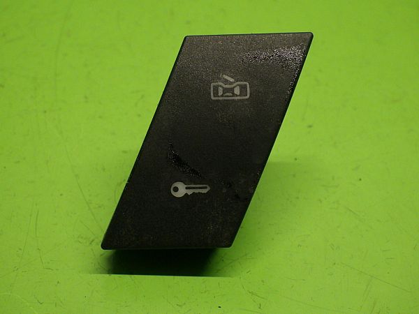 boitier commande fermeture centraliser SEAT IBIZA Mk III (6L1)