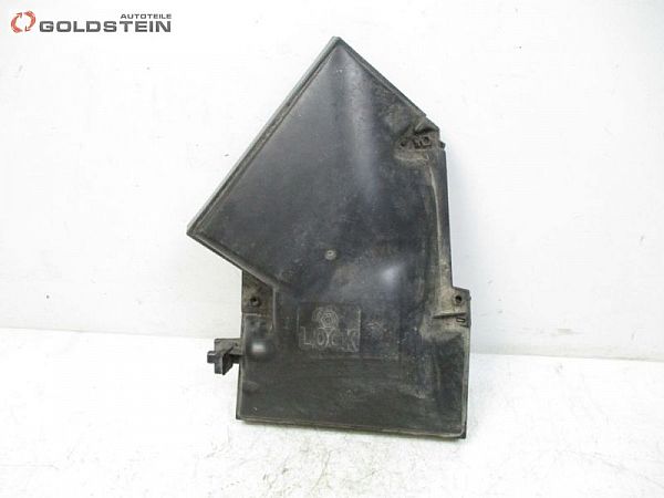 Cabin air filter housing