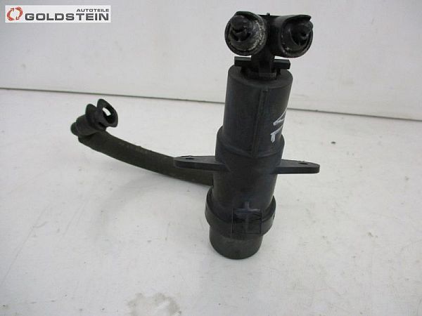 Headlight washer spray nozzle