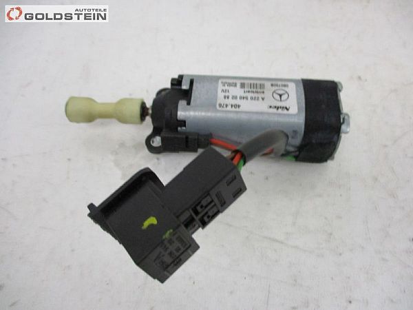 Steering column adjustment motor