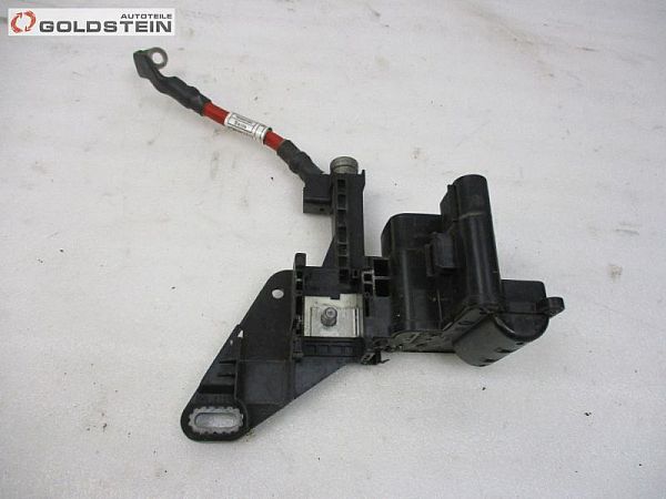 Positive cable battery