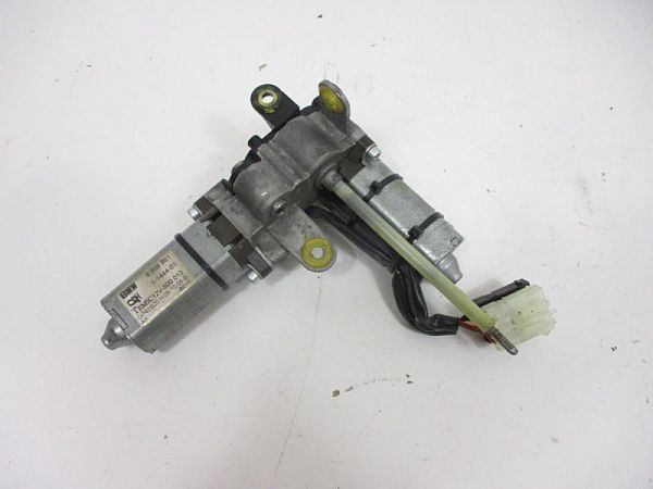 Steering column adjustment motor