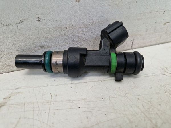 Fuel injector