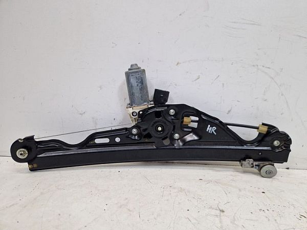 Door window regulator with motor