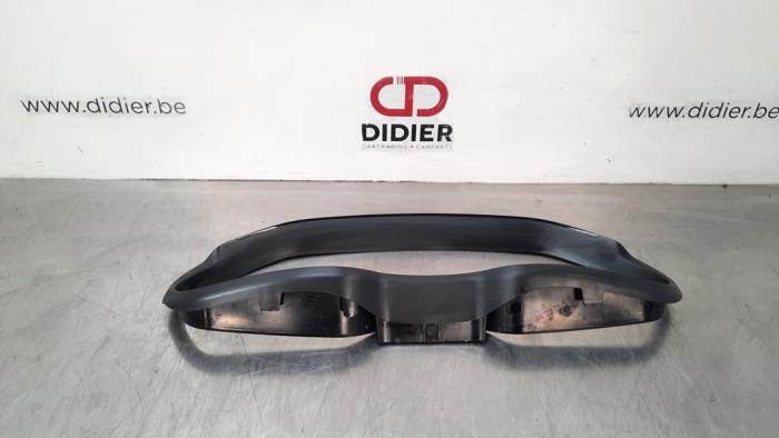 Instrument cluster surround PEUGEOT 2008 I (CU_)