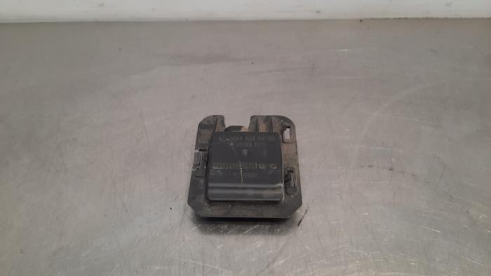 Blind spot radar bracket