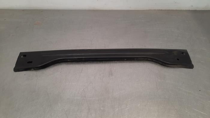 Lower radiator support