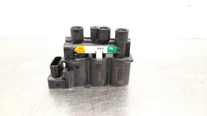 Air suspension valve block