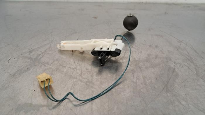 Fuel level sensor