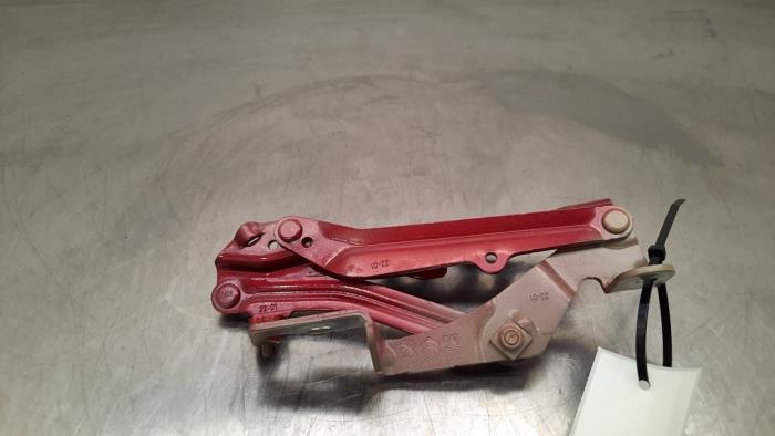 Bonnet hinge PEUGEOT 3008 II SUV (MC_, MR_, MJ_, M4_)