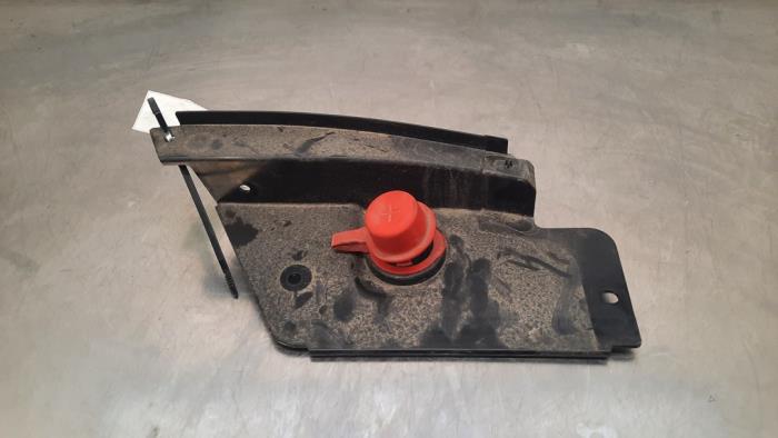 Battery box tray cover