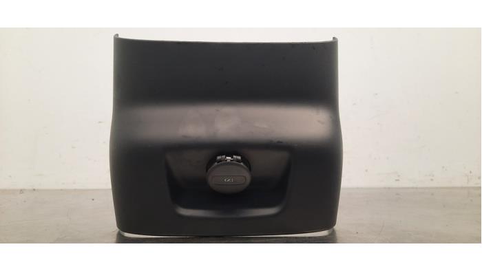 AUX-/USB-Anschluss VOLVO S60 III (224)