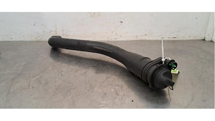 Fuel tank filler neck pipe