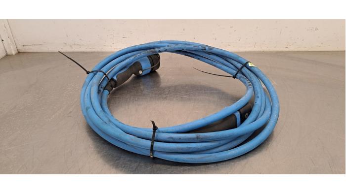 Ladekabel für Elektroauto TESLA MODEL Y (5YJY)