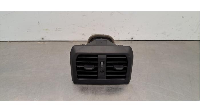 Lufteinlass - hinten BMW 1 (F40)