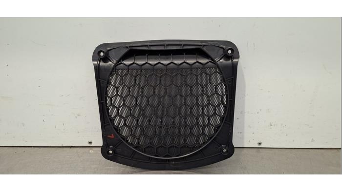 Door speaker cover trim