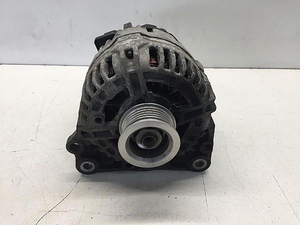 03C903023 : Lichtmaschine - Autoparts24